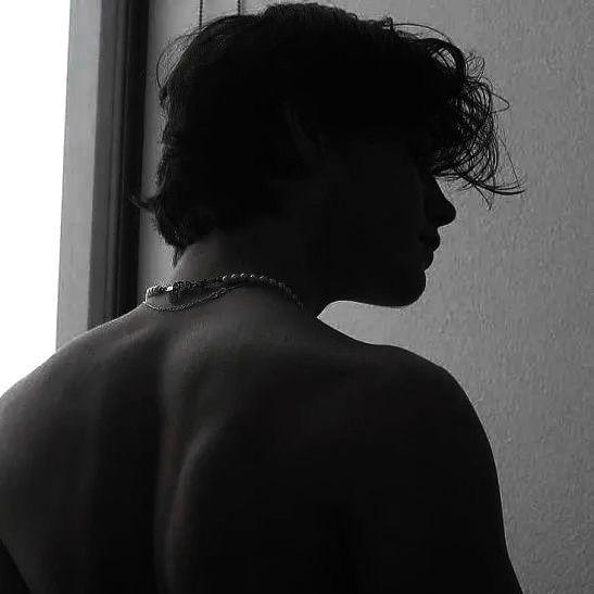 Logo do grupo ḤØMEƝ$ Ą VØƝŦĄƊE